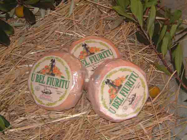 Fromage de brebis u bel fiuritu